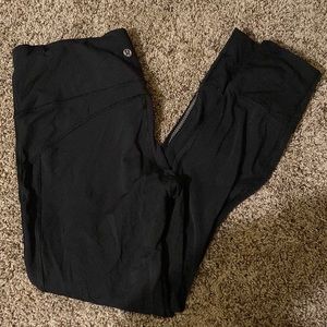 Lulu Lemon Leggings | Size 8 | Black | Mesh area from back of knee to ankle